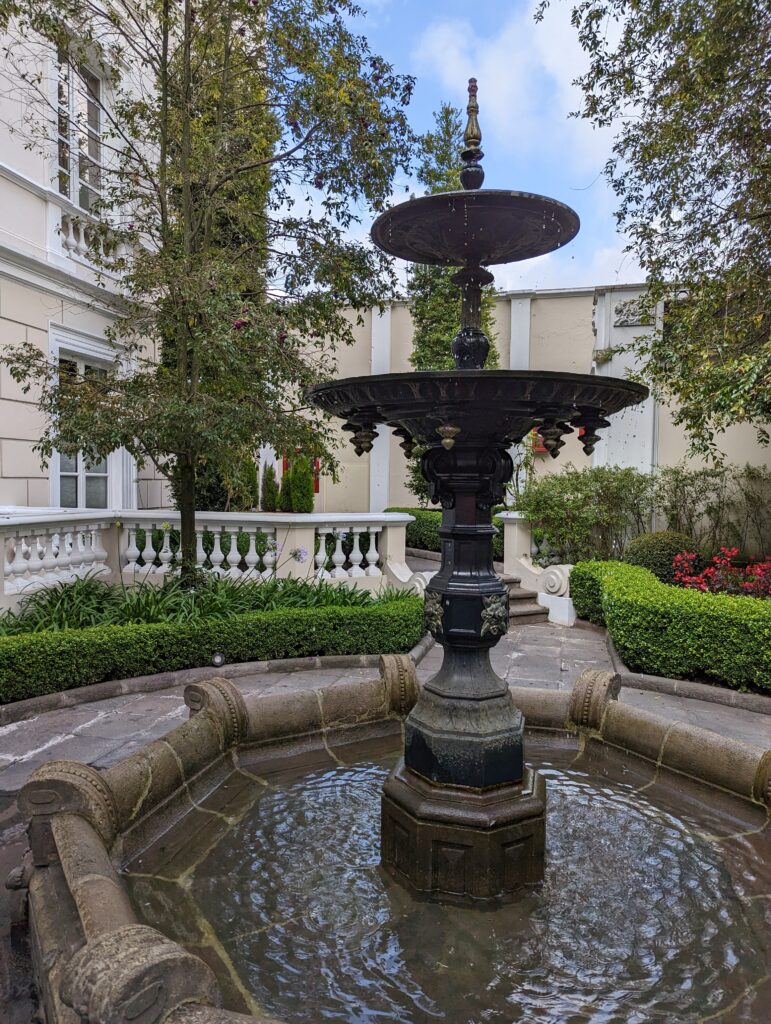 Fountain, Hotel Gangotena