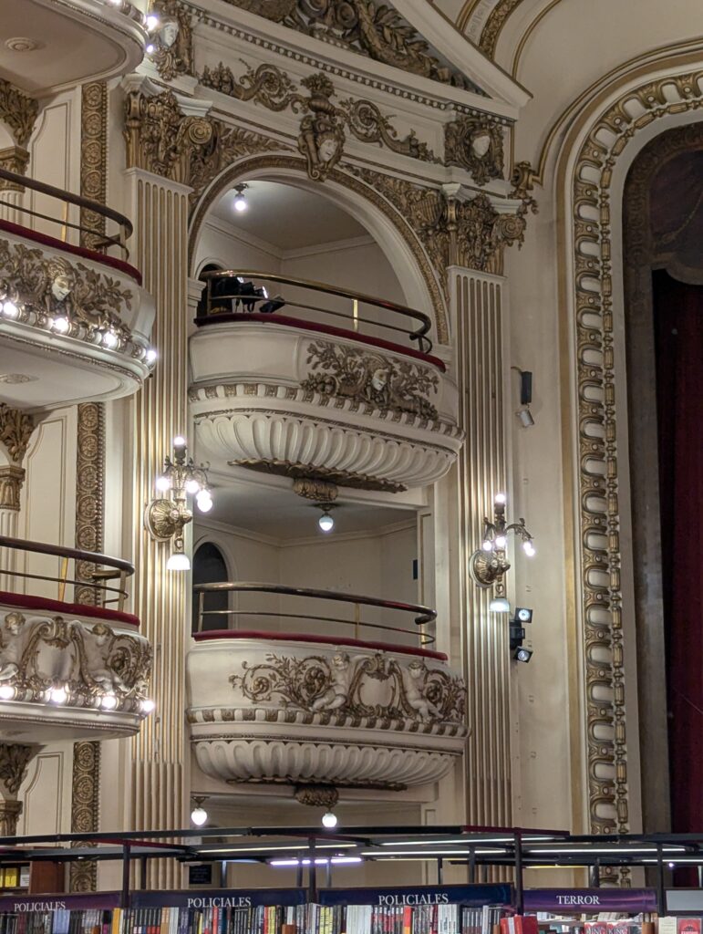 El Ateneo Grand Splendid bookstore